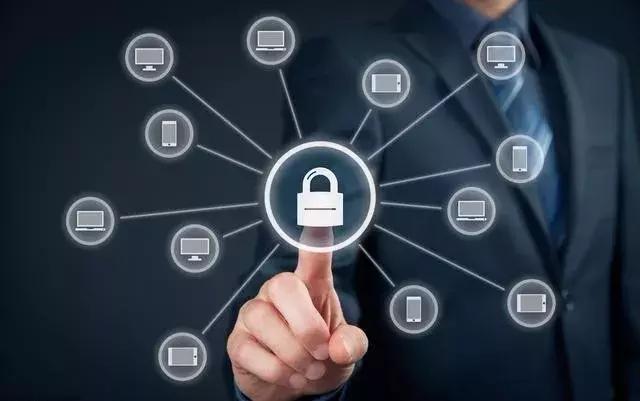 畢業(yè)薪酬如何影響專業(yè)選擇？網(wǎng)絡(luò)信息技術(shù)開發(fā)專業(yè)高薪解析